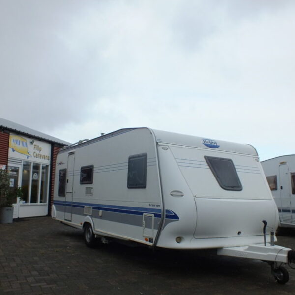 HOBBY De luxe Easy 560 KMFE bj.2004, met MOVER en VOORTENT