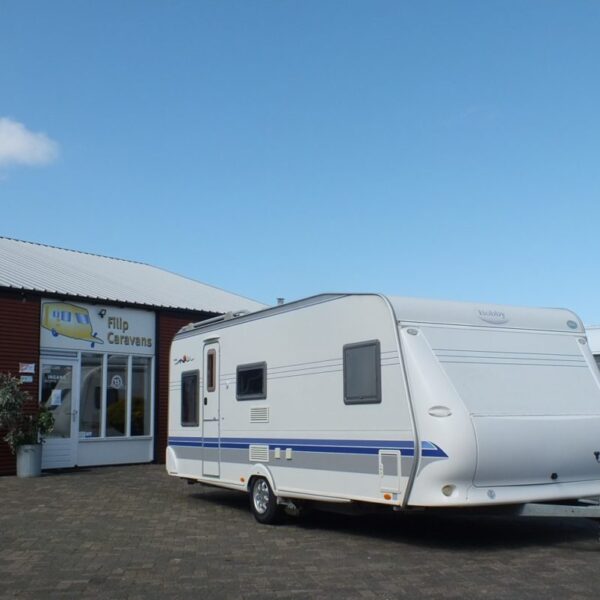 HOBBY De luxe Easy 560 KMFe bj.2006, met MOVER, VOORTENT, EXTRA BREED