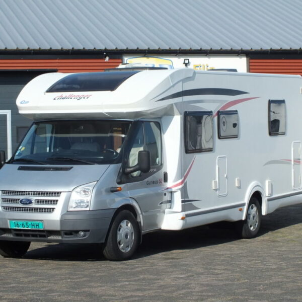 CHALLENGER GENESIS 58 bj.2013, QUEENSBED VAN EERSTE EIGENAAR