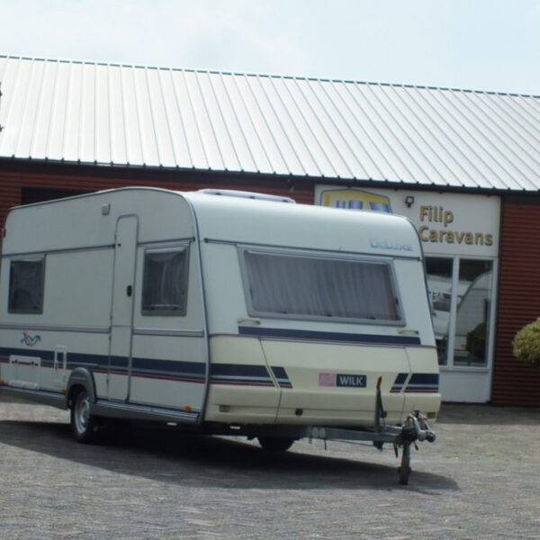 WILK De Luxe 541 UE bj.2000, met MOVER en VOORTENT