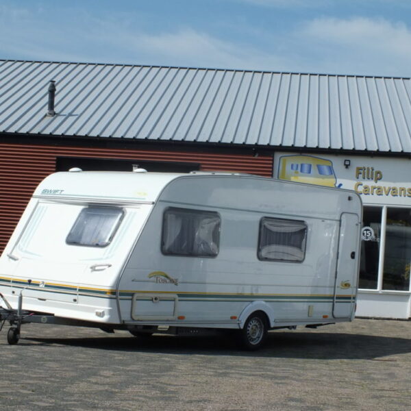 SWIFT Toscane 490 bj.2000, 6 SLAAPPLAATSEN, VOORTENT