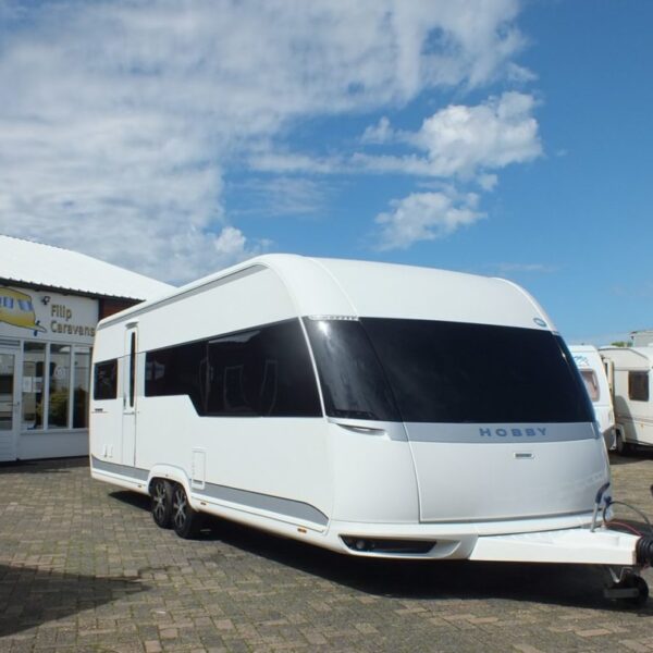 HOBBY Premium 650 UFF bj.2013, MOVER, VOORTENT, QUEENSBED