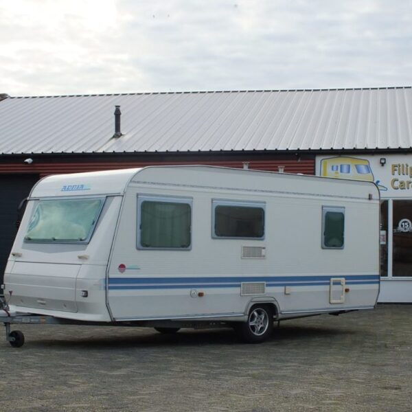 ADRIA Unica B 502 DK bj.2002, 5 SLAAPPLAATSEN, VOORTENT