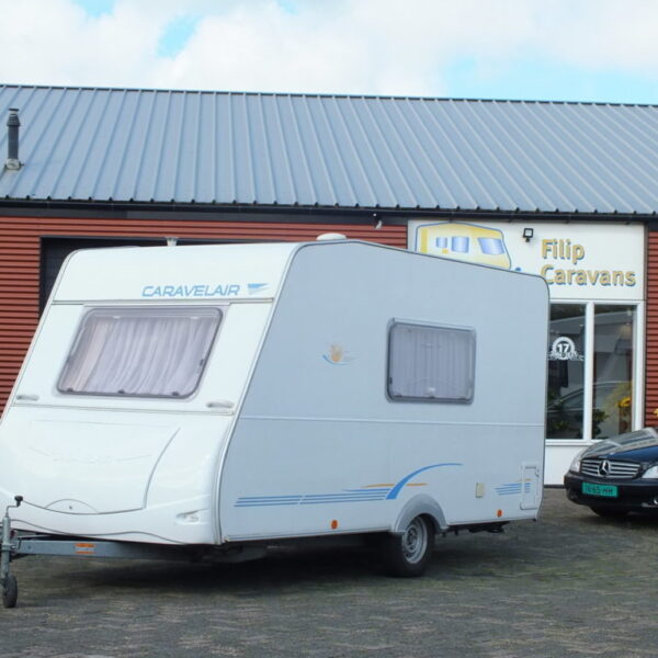 CARAVELAIR Antares Luxe 400 bj. 2004, LICHTGEWICHT, VOORTENT