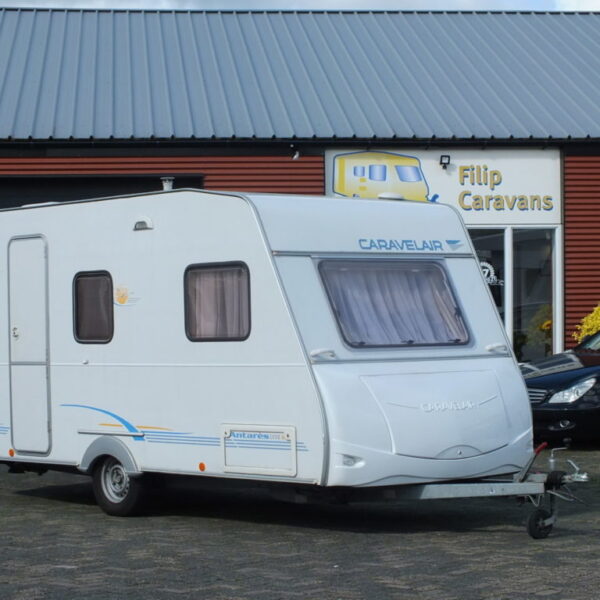 CARAVELAIR Antares Luxe 400 bj. 2004, LICHTGEWICHT, VOORTENT