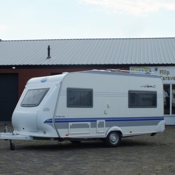 HOBBY De luxe Easy 440 SB modeljaar 2003, VOORTENT, LUIFEL