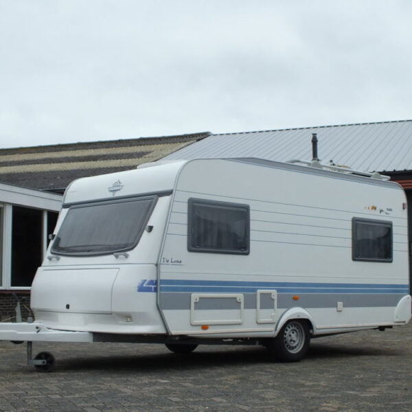 HOBBY De luxe Easy 450 UF bj.2002, met VOORTENT