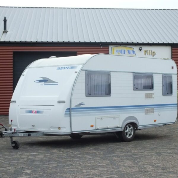 Adria Adora 462 PU bj.2004, met VOORTENT en DOUCHE