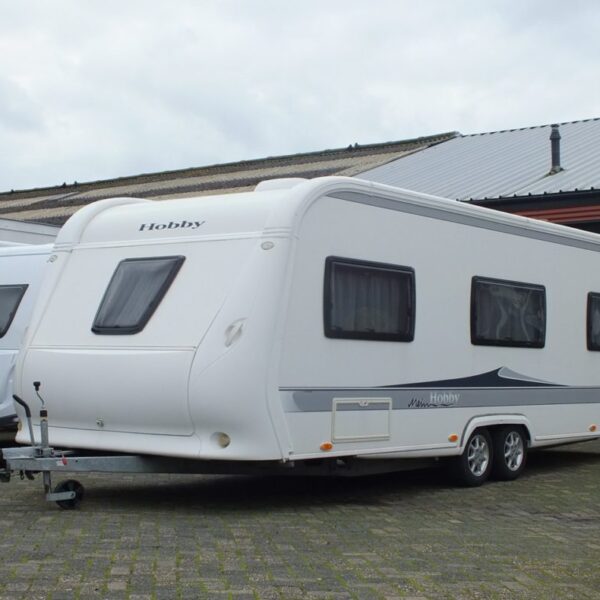 HOBBY Prestige 650 UMFE bj.2011, met AIRCO en VOORTENT