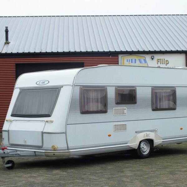 LMC Favorit 555k1 BJ.2005, met MOVER, AIRCO EN VOORTENT