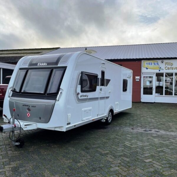 Elddis Affinity550 bj.2017 NIEUWSTAAT MET QUEENSBED en MOVER