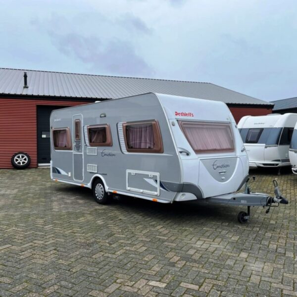 Dethleffs Beduin Emotion 495DB,bj.2006 met fransbed en mover