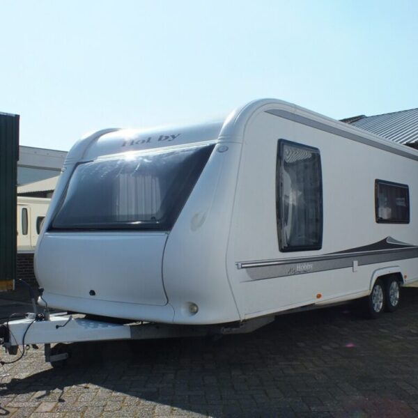 HOBBY Prestige 695 VIP bj.2012, met QUEENSBED, VOORTENT