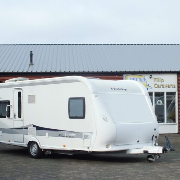 HOBBY Excellent 560 CFE bj.2012, MOVER, VOORTENT