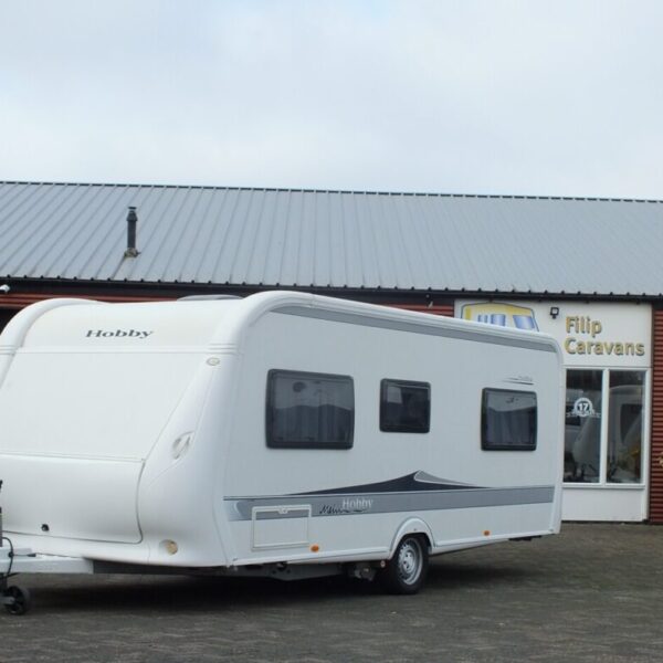 HOBBY Excellent 560 CFE bj.2012, MOVER, VOORTENT