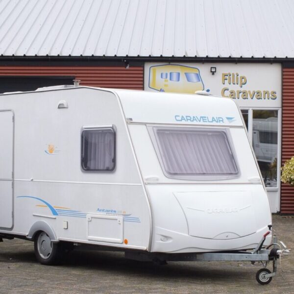 CARAVELAIR Antares Luxe 400 bj.2004, VOORTENT, BOILER DOUCHE