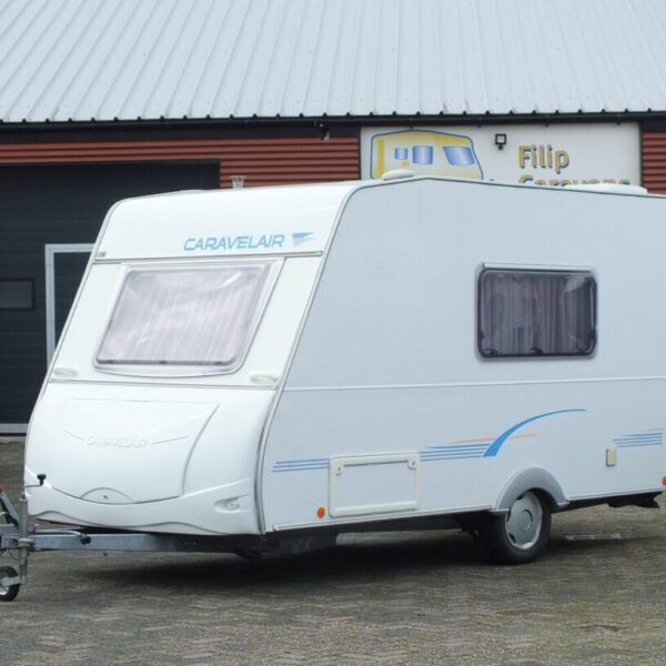 CARAVELAIR Antares Luxe 400 bj.2004, VOORTENT, BOILER DOUCHE