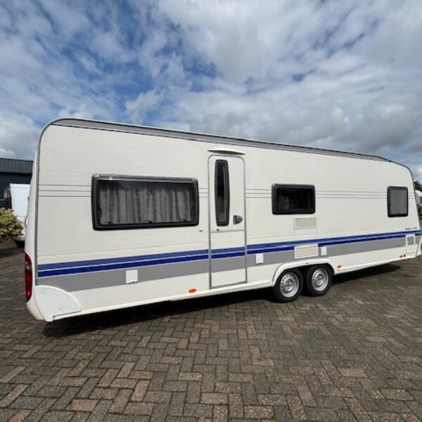 Hobby Prestige 650 UMFE bj.2008 met VOORTENT